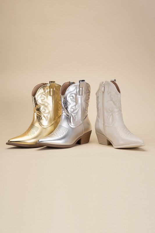 WILLA Western Booties