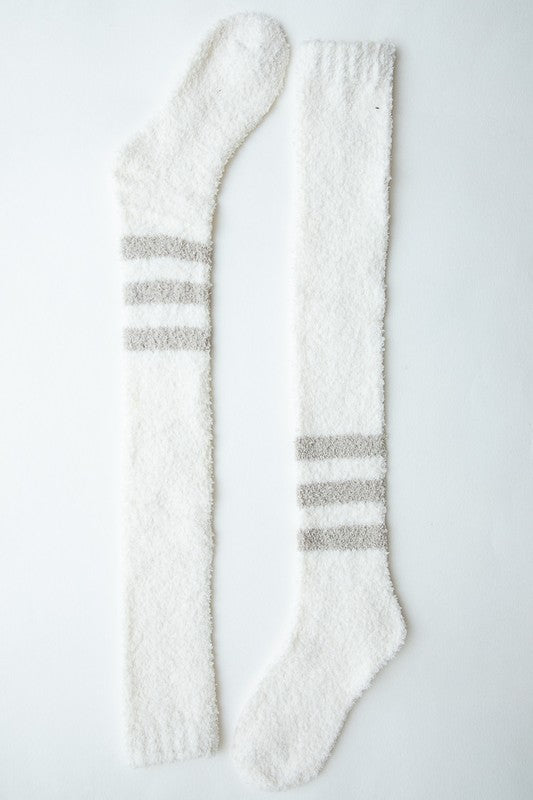 Cozy Retro Cutie Knee-High Boucle Socks