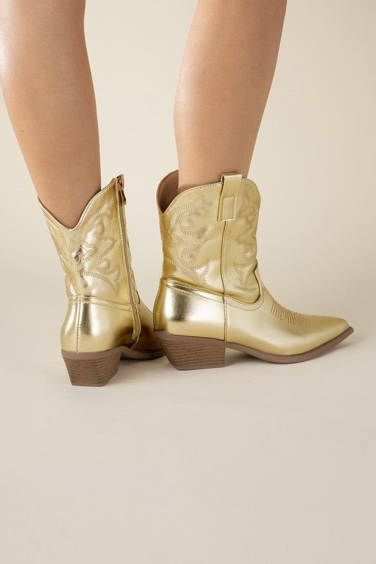 WILLA Western Booties