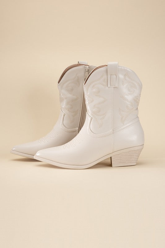 WILLA Western Booties